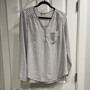 Pleione Black and White Geometric Shirt